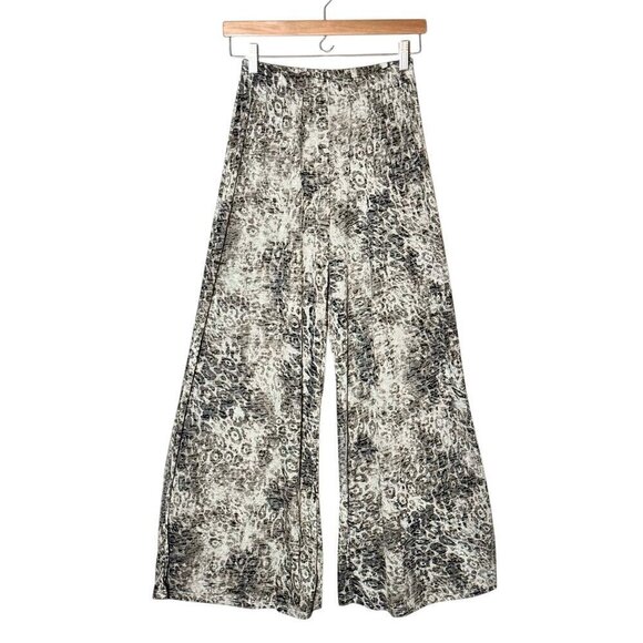 New Go Couture Leopard Print Wide Leg Palazzo Pants Sz.S Gray Animal Print Y2K - Picture 3 of 11